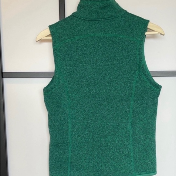 Patagonia better sweater green vest. Women’s Small 
Perfect for st pattys day! - Picture 6 of 7